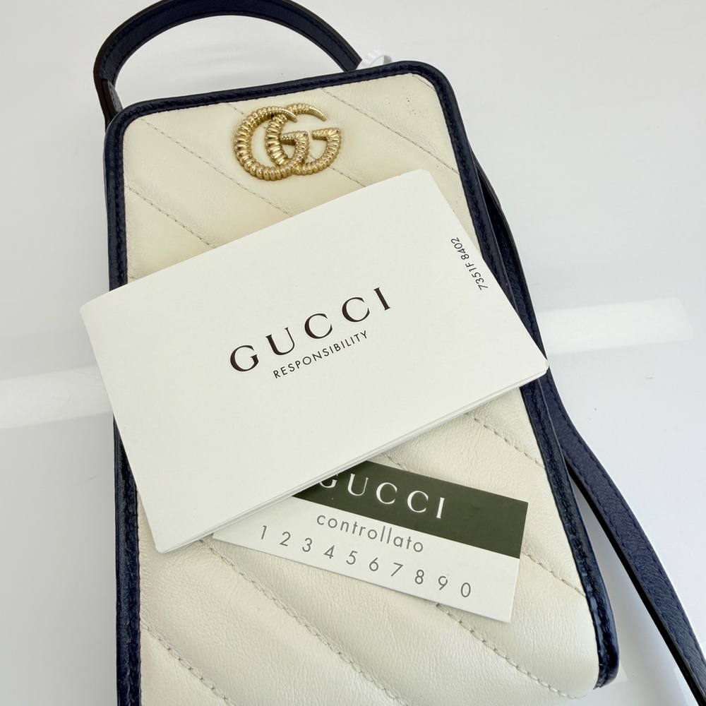 Gucci Marmont Matelasse Chevron Quilted White Navy Mini Phone Card Pouch Bag - Picture 12 of 12
